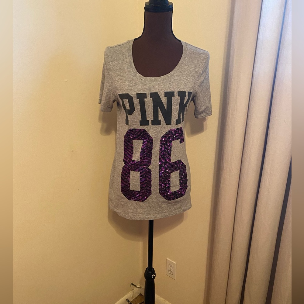 VS Pink t-shirt